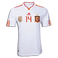 Camiseta de Xabi Alonso de España 2011 segunda equipación